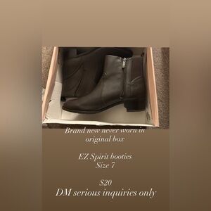 Women’s Brown Leather Zip Booties